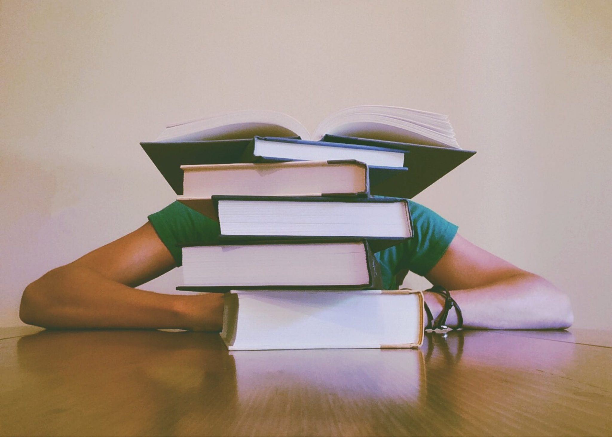 Studenten kiezen hun juiste studiekeuze door nadenken over hun interesses en toekomstige carrière