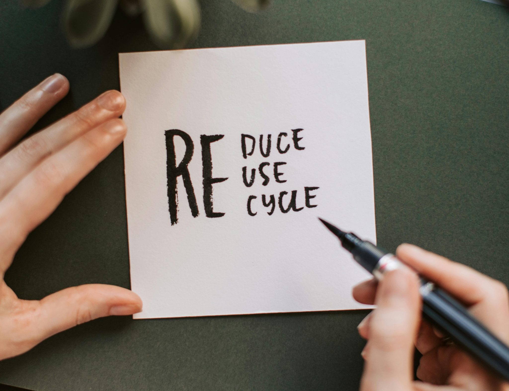 Circulaire IT concept: hergebruik van IT-apparatuur voor duurzaamheid en kostenbesparing in bedrijven